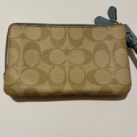 Authentic Coach Light Khaki & Baby Blue Signature Double Zip Spacious Wristlet - Picture 6 of 14